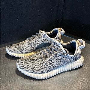 Yeezy Boost 350 Turtle Dove Size 6 Men